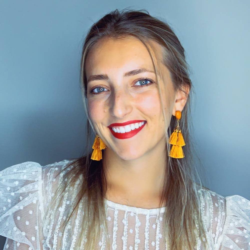 Meet your Posher, Olivia